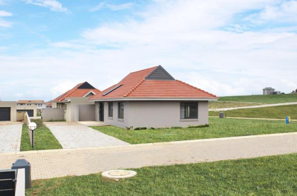 House For Sale in Kidds Beach, Kidd's Beach