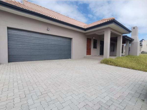 House For Sale in Kidds Beach, Kidd's Beach