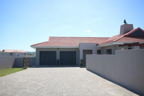 House For Sale in Kidds Beach, Kidd's Beach